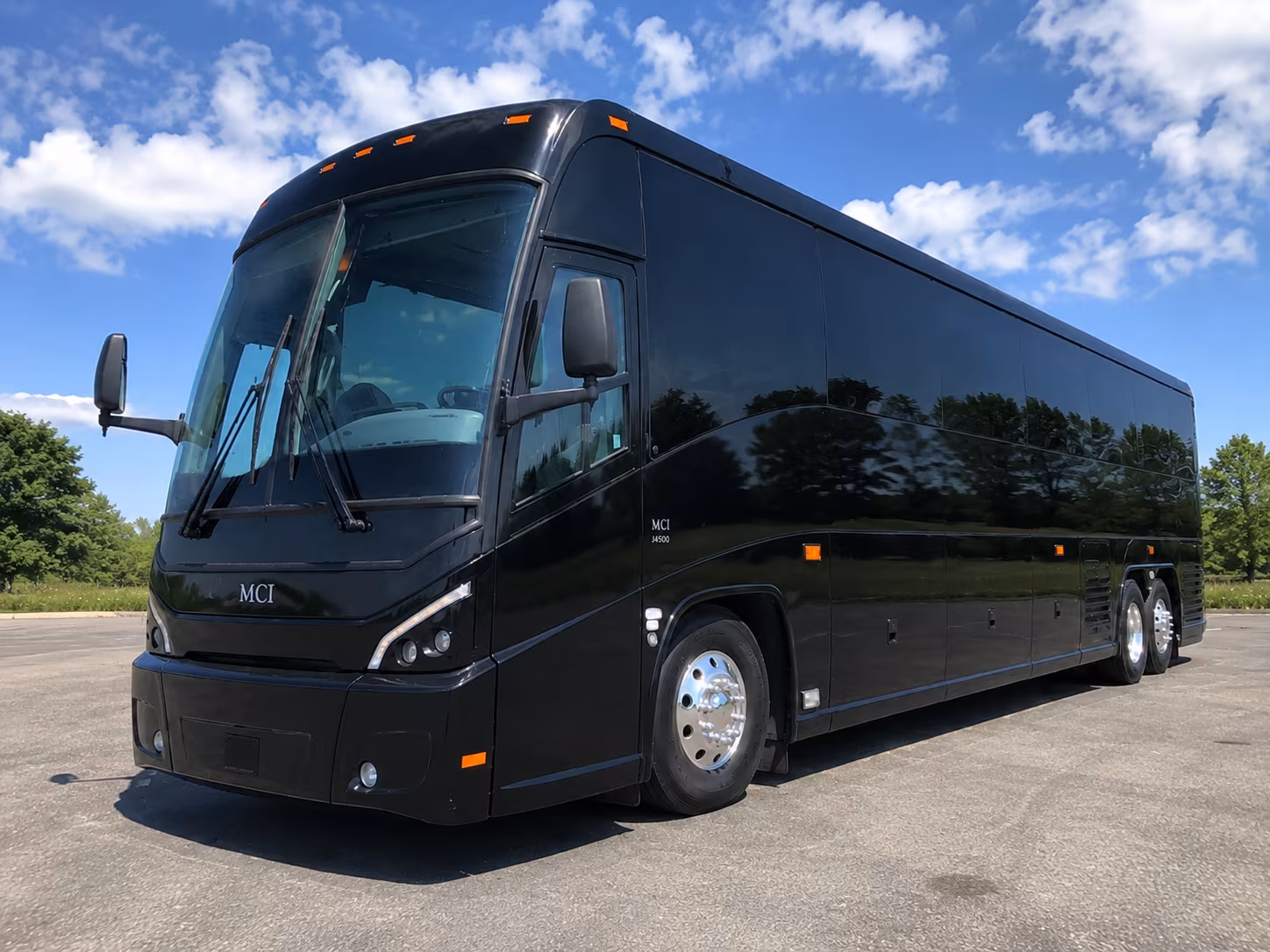 bus rentals for federal agencies and government contractors near hialeah