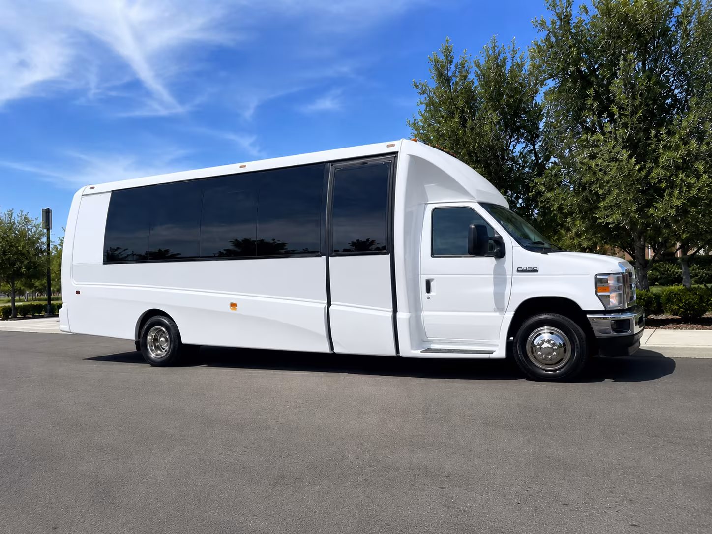 concert and festival bus rentals to fpl solar amphitheater and broward venues