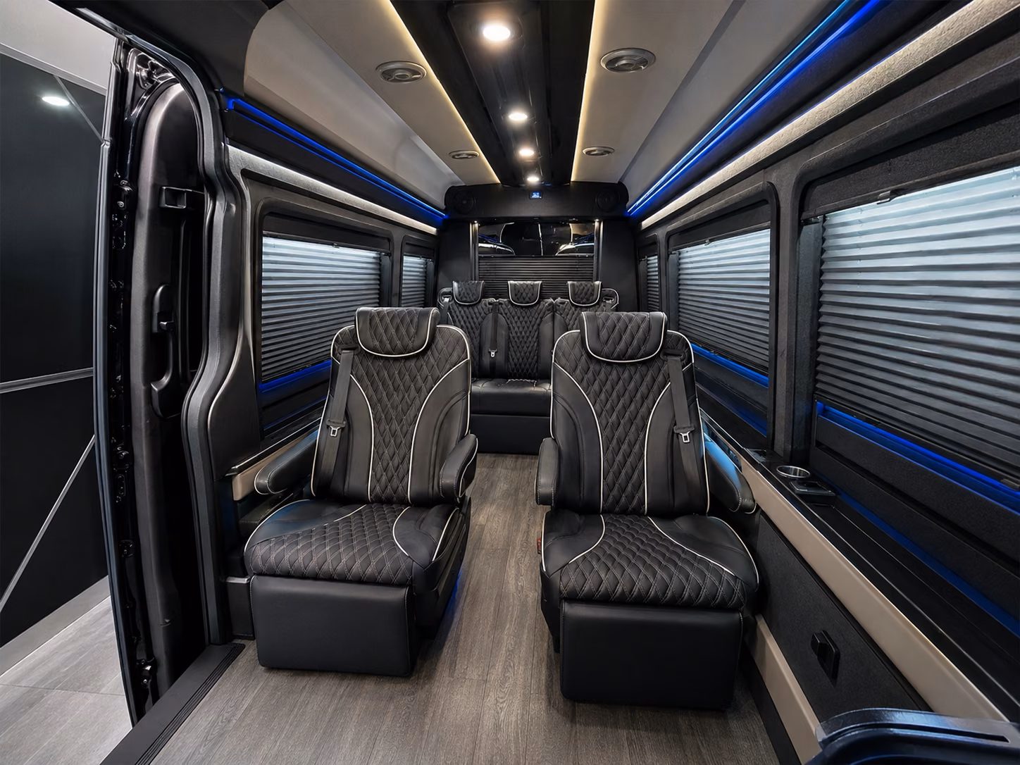 group hotel shuttle buses between hialeah and miami airport area hotels