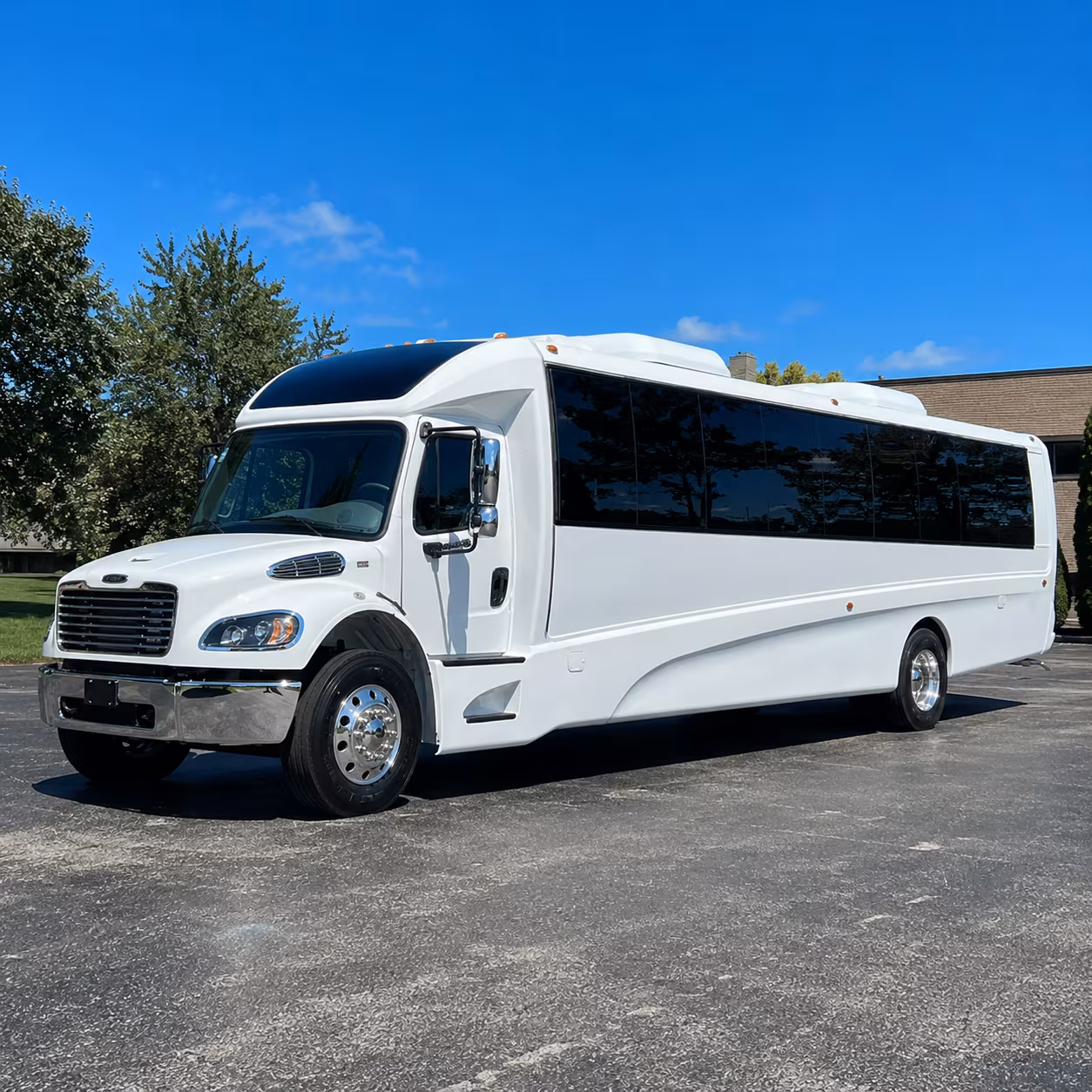 hialeah 18 passenger minibus