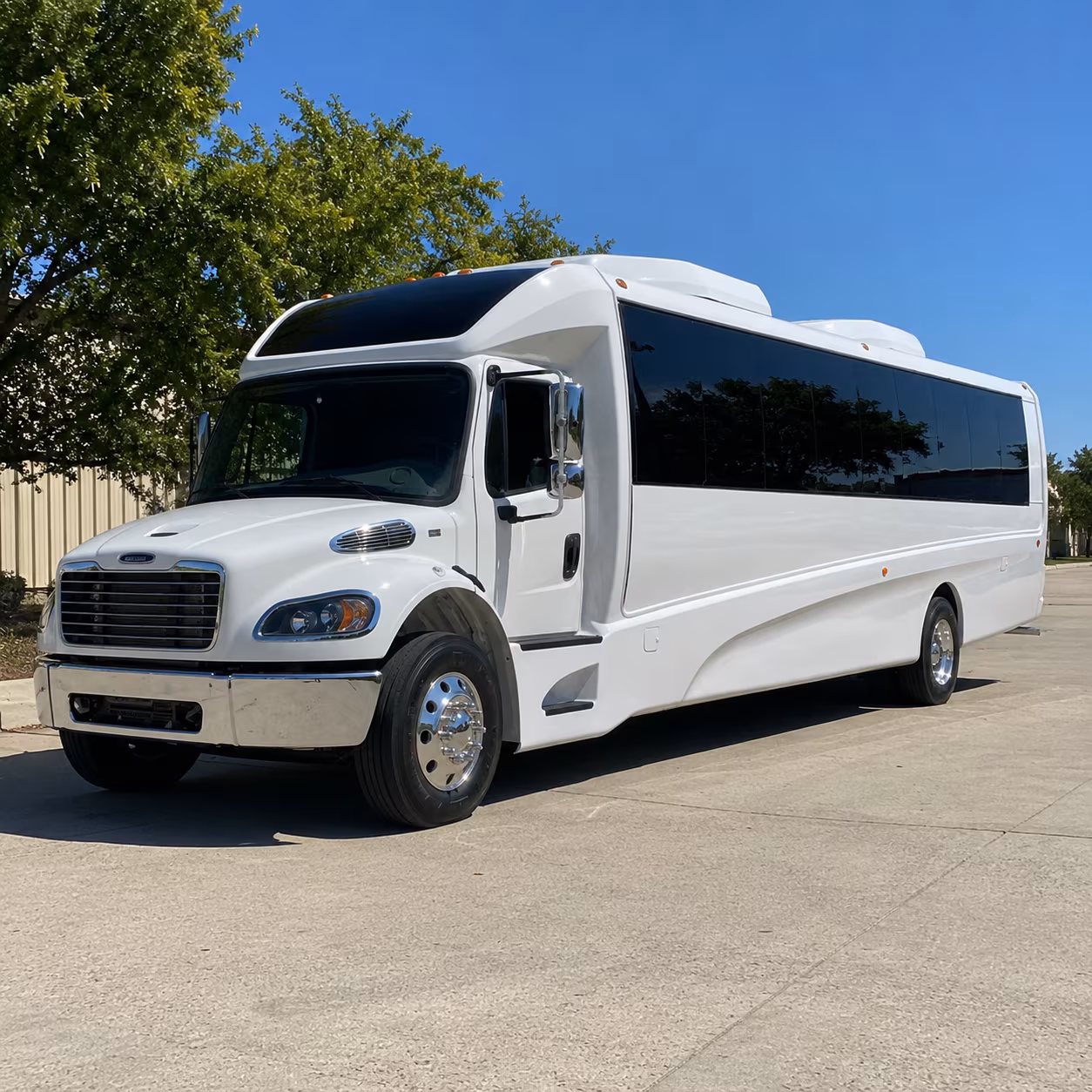 hialeah 20 passenger minibus
