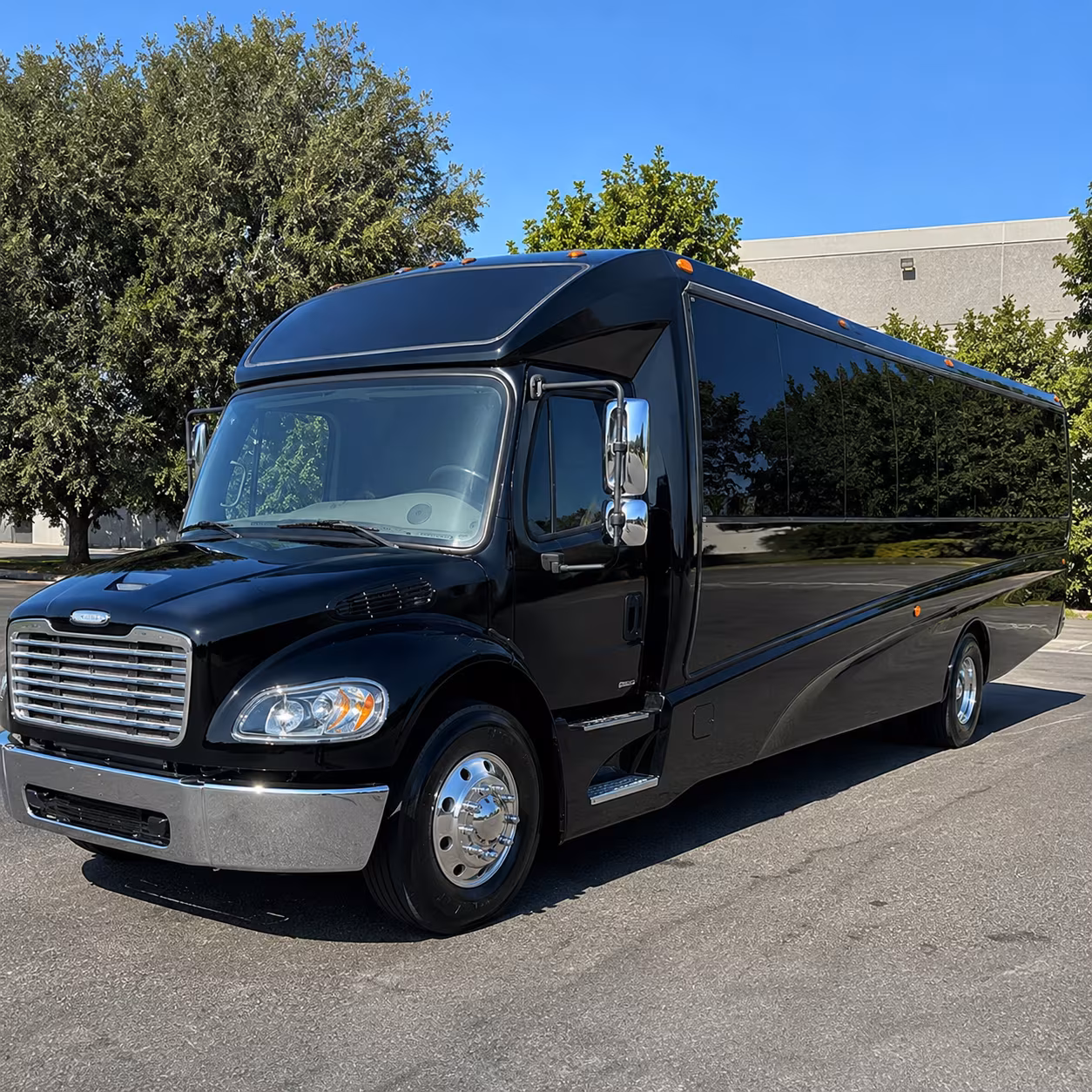 hialeah 28 passenger minibus