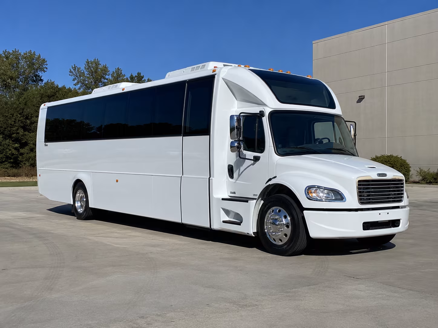 hialeah 28 passenger party bus