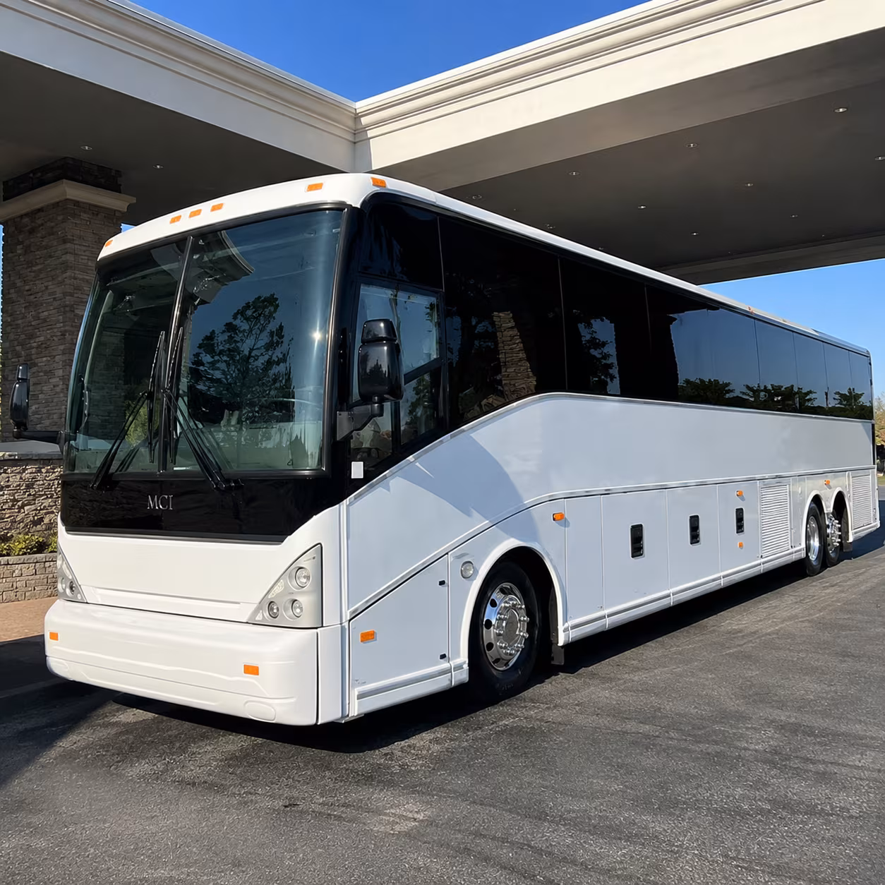mia charter bus rentals airport transfers for hialeah groups