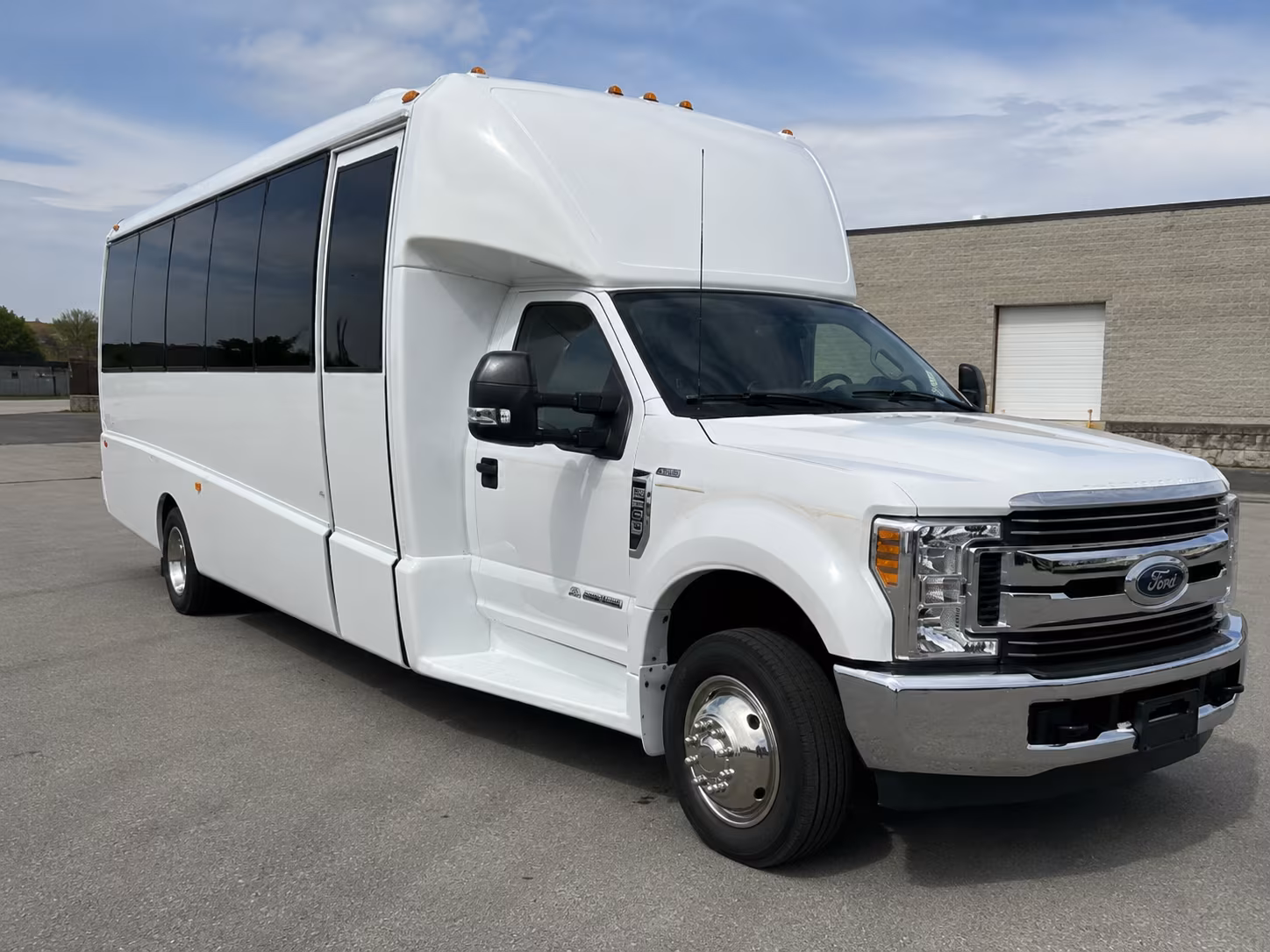 wedding buses and shuttle services for hialeah celebrations